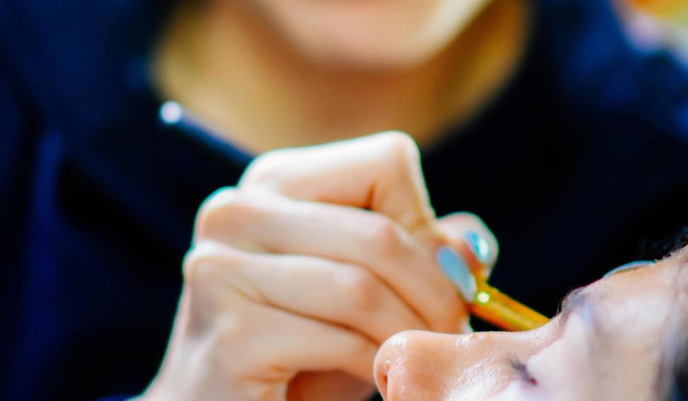 Как научиться красить брови карандашом