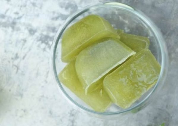 кубики льда из зелёного чая