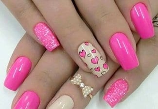Розовый маникюр на длинных ногтях - фото 27