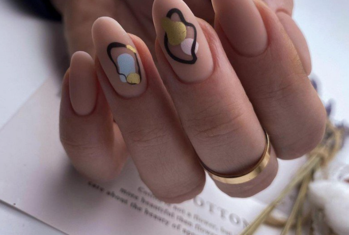 Маникюр на овальные ногти 2022 – модные идеи дизайна с фото